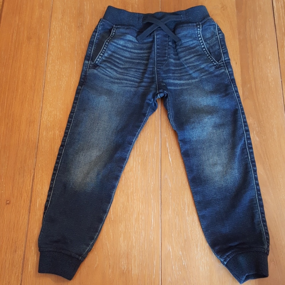 Abercrombie and Fitch size 5/6 boys jeans